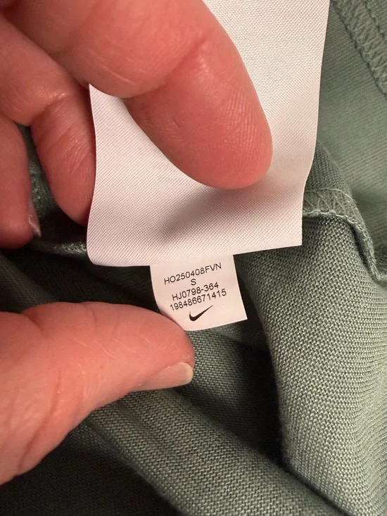 Nike ACG Men's Sage Green Short Sleeve Logo Tee - Picture 8 of 8